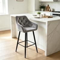 Tabouret de bar en velours capitonné nordique avec pieds en métal noir pour cuisine, bar à domicile, hôtel