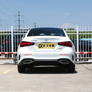 Auto Usate dalla Cina <span class=keywords><strong>Mercedes</strong></span>-Benz <span class=keywords><strong>Classe</strong></span> A 2022 Guida a Sinistra Turbo Pelle Scura 1.3T/2.0T 7DCT MBUX Smart Connect Berlina Compatta di Lusso - Product Image 4