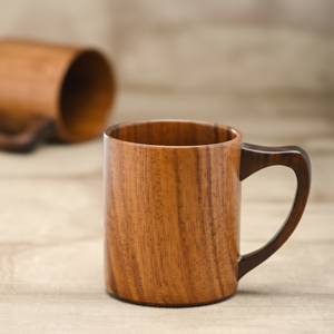 Mug à café en bois classique, écologique et traditionnel, avec poignée, en bois naturel personnalisé pour les mariages et les occasions spéciales - Product Image 1