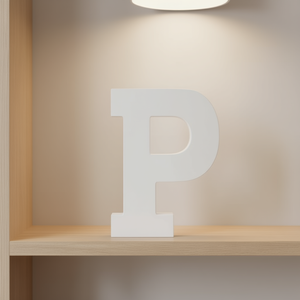 Lettera P in legno bianca da 6 pollici per decorazione da parete - Product Image 3