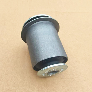 Buje de goma de suspensión Hilux 48655-0K040 para montaje del brazo de control inferior para Toyota FAW JP - Product Image 3