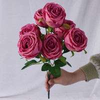 Fabrik-Bestseller 7-Köpfiger Seiden-Kunstblumenstrauß Rosen-Bouquet Hochzeitsdekoration
