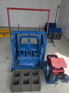 2-45 Bricklaying <b>Machine</b> for <b>Making</b> 250-150-200 (LWH) mm Solid BricksSmall Mobile DieselConcrete Brick Press <b>Machine</b> - Product Image 4
