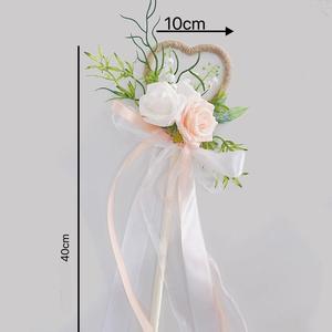 Bouquet di Lusso a Forma di Cuore con Bacchetta Magica <span class=keywords><strong>per</strong></span> <span class=keywords><strong>Matrimonio</strong></span>, Rose Artificiali con Lunghe Nastri <span class=keywords><strong>per</strong></span> Cerimonie Civili - Product Image 5