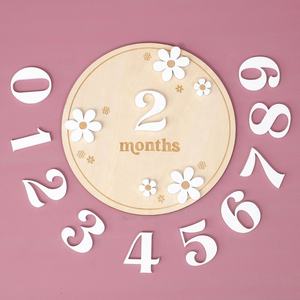 Plaque de <span class=keywords><strong>porte</strong></span> en bois d'érable pour bébé, souvenir de premier anniversaire, réutilisable, ronde, gravée, à suspendre au mur, signe de <span class=keywords><strong>naissance</strong></span>, artisanat - Product Image 3