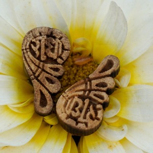 Pendientes Unisex de Moda Étnica y Espiritual con Motivo de Tulsi Hechos a Mano con Incrustaciones Infinitas Sigma Export Bulk - Product Image 3