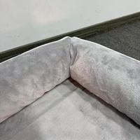 Vente en gros de lits orthopédiques en mousse pour chiens et chats, personnalisables, non masticables, rectangulaires pour l'hiver avec 4 côtés rembourrés