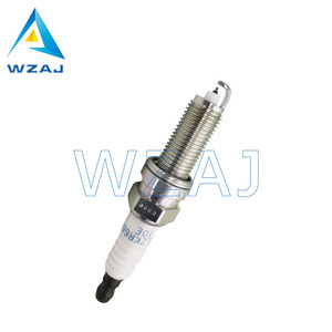 Spark Plug 18846-10060 ILZKR6B10 For Hyundai Kia K3 Reina Elantra Gasoline Engine Car Spark Plugs - Product Image 1