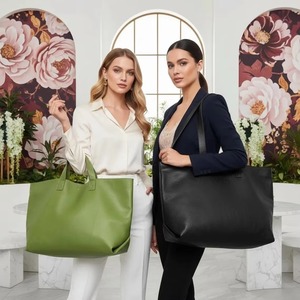 Excellent Quality Fashion Ladies Leather Shoulder Purse Zipper Closure And Spacious Compartments Available At Wholesale Price - Product Image 4