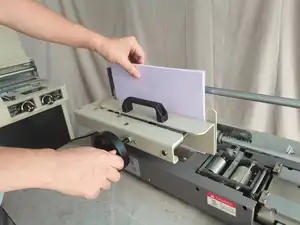 Mesin pengikat buku sampul keras mesin pengikat lem mencair panas Manual A4 mesin lem mencair panas