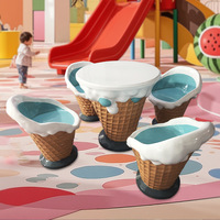 Grande chaise en forme de crème glacée de dessin animé, sculpture artisanale en résine peinte à la main, banc de loisirs extérieur pour boutique de desserts