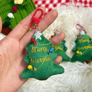 Llavero de árbol de Navidad de peluche suave y ecológico con cascabel, bonito adorno para bolso, regalo para mujer, decoración para mochila de estudiante, mochila escolar - Product Image 6