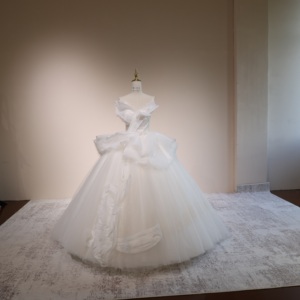 Vestido <span class=keywords><strong>de</strong></span> Novia <span class=keywords><strong>de</strong></span> Alta Costura con Hombros Descubiertos, Corsé Esculpido con Volantes y Falda <span class=keywords><strong>de</strong></span> Tul Brillante, Venta al Por Mayor OEM - Product Image 1