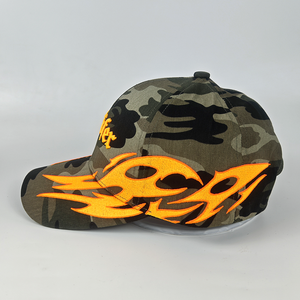 Cappellino da Baseball con Logo Personalizzato, Ricamo 3D, Design con Lettere Mimetiche, Fiamma Arancione Ricamata, Streetwear Unisex, Cappello Snapback 100% - Product Image 3