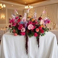 Décoration florale d'événements de luxe, design durable, fleurs artificielles, centre de table de mariage, arrangement floral pour allée, arche florale