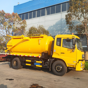 Camion d'aspiration des eaux usées Clw Brand 12000 litres pour le nettoyage et l'élimination des fosses septiques - Product Image 3