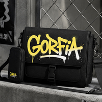 Gemusterte Herren-Umhängetasche mit großem Fassungsvermögen und kleinem Beutel-Detail, Handtasche für Herren, Streetwear-Reisetasche, Waldfarben-Grün
