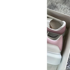 Chaussures plates blanches décontractées et tendance, best-seller de la marque de luxe MQ - chaussures de marche de haute qualité à semelle épaisse en caoutchouc - Product Image 3
