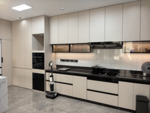 White Melamine Plywood Laminated Sheet 18mm Walnut Oak Veneer Eco-Friendly Fire Resistant For Waterproof E0 Workshop Warehouse - Product Image 4