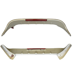 Accessoires de voiture Matériau Aileron de coffre arrière avec lumière pour Aileron de voiture pour Nissan Sunny - Product Image 2