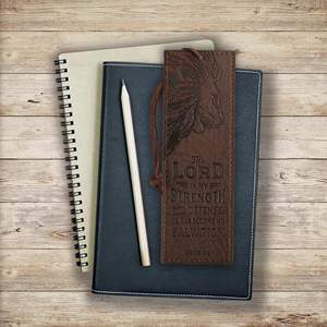 Marcapáginas de Cuero Vegano de Primera Calidad con Versículo Bíblico Inspirador, Grabado en Relieve, Regalos de Arte Cristiano - Product Image 2