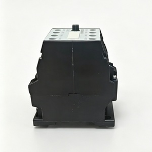3TH8031-0XM0 (3TH80310XM0) Relé Contactor Trifásico CA 50HZ 220 V 380 V CA-15 6 A; CC-13 0.25 A AUX. Contactos 3 NO + 1 NC - Product Image 3