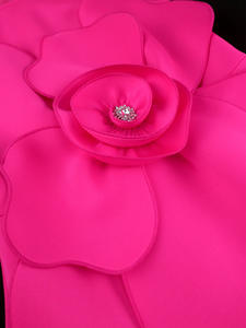 Robe d'été trapèze H-5086 avec décoration 3D roses, style décontracté et féminin, en tissu peigné respirant et lavable, longueur genou - Product Image 5