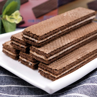 Groothandel Hoge Kwaliteit Zoete Aardbeiensmaak Knapperige Rolwafels 72g Doos Aziatische Snacks