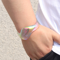 Gelang Akrilik Laser Grosir Model Terbuka Bentuk Tidak Beraturan Transparan Dapat Ditumpuk Gaya Y2K Perhiasan Wanita Fashion Grosir