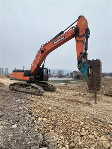 Excavatrice Doosan DX500LC d'occasion robuste avec brise-roche hydraulique |   Excavatrice sur chenilles de 50 tonnes, moteur Scania DC13 294 kW – Brise-roche - Product Image 6