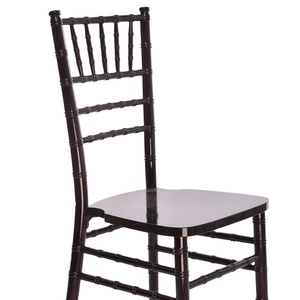 Sedie Tiffany in Legno Massello con Cuscino, Sedie Chiavari per Matrimoni e Feste - Product Image 1