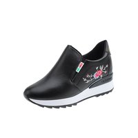 Nouvelles chaussures basses blanches à bout rond, tendance printemps 2022, talon compensé, baskets pour étudiants, broderie florale, chaussures décontractées
