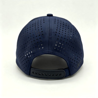 Casquette de course respirante à 6 panneaux en polyester perforé au laser, bleu marine, séchage rapide, performance optimale