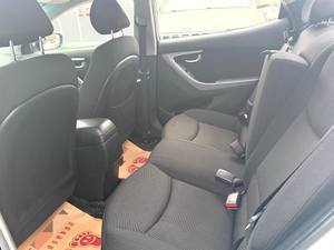 Elantra 1.6L GLX Leading Edition 2016 Usata, Berlina Manuale LHD, Interni in Pelle Scura, R16, Compatta ed Efficiente nei Consumi, Ideale per il Pendolarismo Quotidiano - Product Image 4