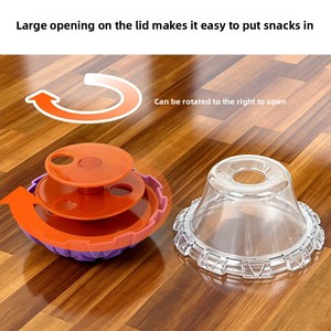 Juguete dispensador automático de comida tipo balancín — Fabricado en ABS, con forma de platillo volante — Juguete interactivo - Product Image 4