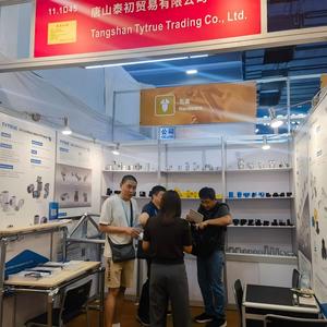 <span class=keywords><strong>Bride</strong></span> de base avec 4 trous, raccords de serrage pour tuyaux, <span class=keywords><strong>bride</strong></span> de rail d'extrémité, raccords de tuyaux pour serre <span class=keywords><strong>et</strong></span> aire de jeux - Product Image 5