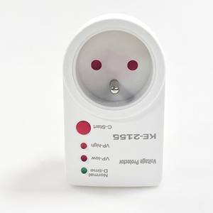 Protector de Sobretensión Transfronterizo con Pantalla Digital, Enchufe Francés de 4 Polos para Protección contra Rayos, Protector de Voltaje 100KA - Product Image 3