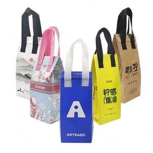 กระเป๋าเก็บอุณหภูมิแบบไม่ทอ ลายตัวอักษรหลากสี สำหรับเครื่องดื่มร้อนเย็น กาแฟเดลิเวอรี่ ปิดซิปกันน้ำ - Product Image 1