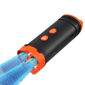 Haute puissance Rechargeable Triple Core <span class=keywords><strong>ultrasons</strong></span> chien répulsif longue Distance Anti-aboiement dispositif de formation extérieur en plastique chat - Product Image 1