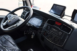 Camion balayeuse-laveuse électrique tout-en-un 8m³ pour l'élimination des pollutions des chaussées et des traces de pneus - Product Image 5