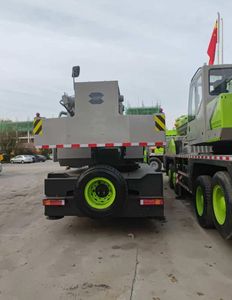 Équipement industriel fiable, grue hydraulique puissante de 30 tonnes, dotée d'une installation et d'un transport rapides, modèle ZTC300V532 - Product Image 2
