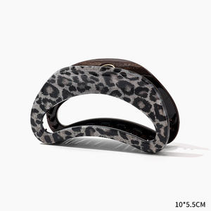 Pince à cheveux coréenne géométrique pour femme, motif léopard, forme demi-lune évidée, style requin, pour un look élégant - Product Image 5