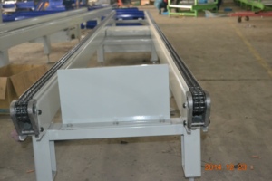 Transportador de cadena de doble velocidad personalizable de China, línea de montaje de palés ajustable <span class=keywords><strong>con</strong></span> correa de goma para industrias de restaurantes - Product Image 2