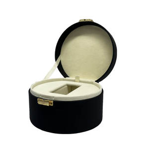 صندوق ساعة رجالي جديد محمول بإغلاق قفل صغير من الجلد الصناعي لعرض الهدايا - Product Image 2