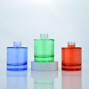 Chất lượng tốt <span class=keywords><strong>135ml</strong></span> tùy chỉnh màu sắc thủy tinh chai rỗng cho bơm lại khuếch tán chai nước hoa với hương thơm thanh - Product Image 4