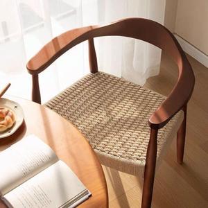<span class=keywords><strong>Chaise</strong></span> <span class=keywords><strong>de</strong></span> salle à manger <span class=keywords><strong>de</strong></span> style nordique et italien <span class=keywords><strong>en</strong></span> bois massif <span class=keywords><strong>de</strong></span> noyer <span class=keywords><strong>de</strong></span> luxe avec tressage <span class=keywords><strong>en</strong></span> corde simulé, idéale pour les restaurants et les hôtels - Product Image 5