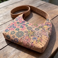 Tissu en liège naturel effet bois, cuir végétalien pour la fabrication de sacs à main, de chaussures et d'articles artisanaux
