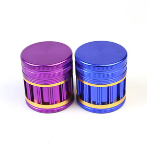 Molino de <span class=keywords><strong>Tabaco</strong></span> Personalizado con Logotipo, Nuevo, con Rayas Verticales, 4 Capas, 63 mm, Aleación de Aluminio, Multicolor, Triturador de Metal para Fumar, Venta al Por Mayor - Product Image 4