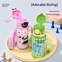Bouteille Thermique en Acier Inoxydable 3D Peluche Dessin Animé pour Enfants 500ml avec Couvercle à Ouverture Rapide, Paille Double Usage et Conception à Boire Directement, Sangle Portable