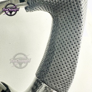 Volante de Coche Personalizado de Fibra de Carbono y Cuero Perforado para <span class=keywords><strong>Honda</strong></span> Civic 1996 1997 1998 1999 <span class=keywords><strong>2000</strong></span> - Product Image 6